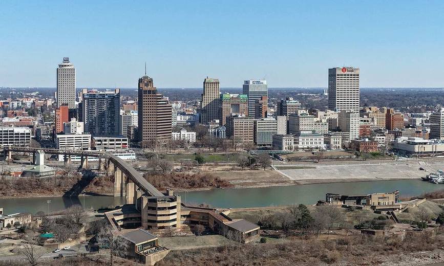 The Memphis skyline along the Mississippi River